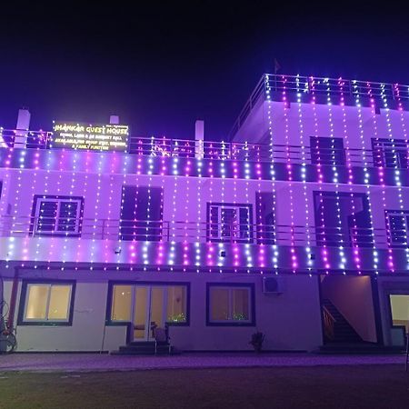 Jhankar Banquet And Lawn Varanasi Esterno foto